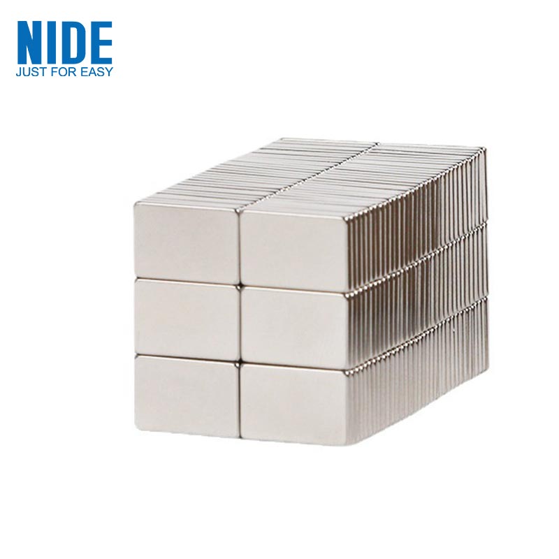 Kuat Neodymium Magnets Bar Sintered NdFeB Magnet